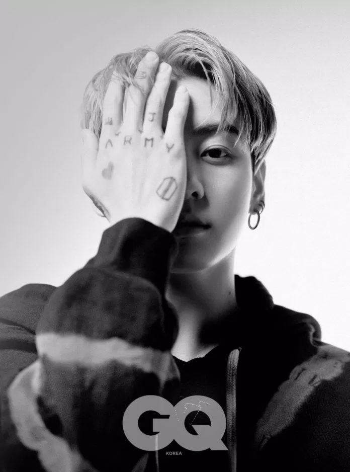 Jungkook BTS trên bìa tạp chí GQ Hàn Quốc (Nguồn: Instagram @gq_korea) Jungkook BTS trên bìa tạp chí GQ Hàn Quốc (Nguồn: Instagram @gq_korea)
