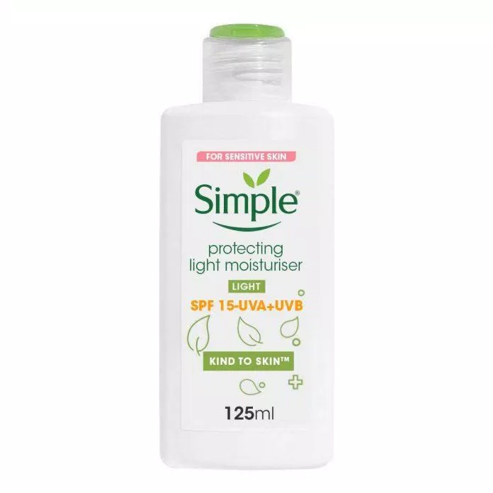 Kem dưỡng ẩm Simple Kind To Skin Protecting Light Moisturiser SPF15 [Nguồn: Internet].