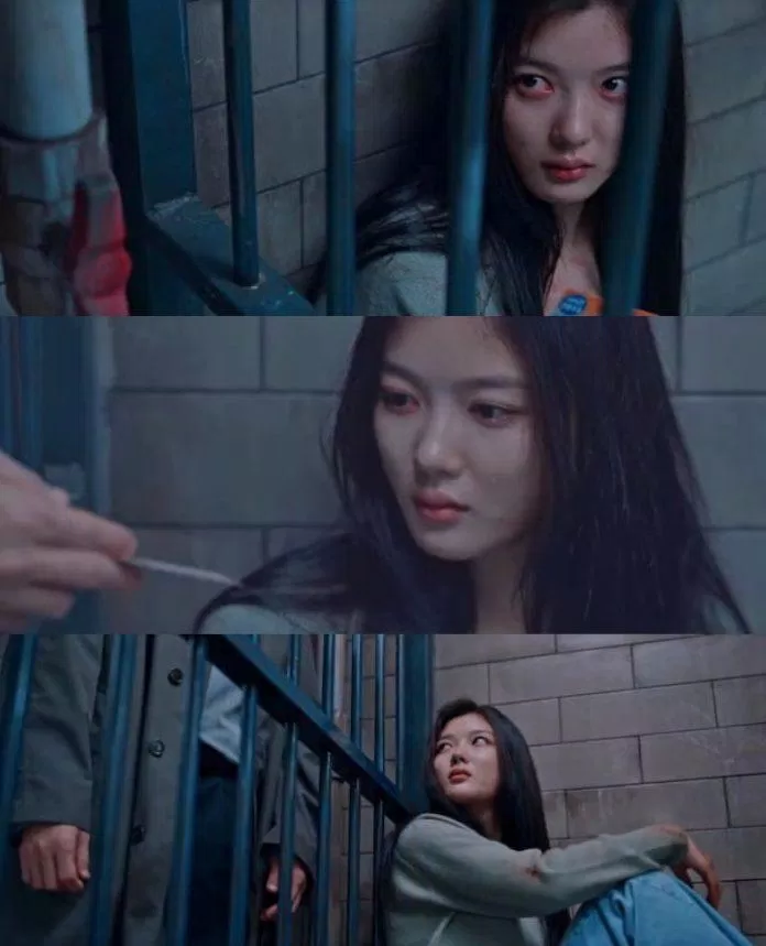 Cô vào vai một nạn nhân và chịu án oan tương tự như Hyun Soo (Kim Soo Hyun) trong phim Một Ngày Bình Thường.  Ảnh: Internet