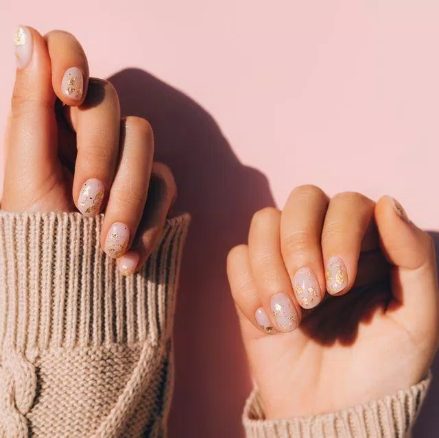 Làm nail khô tại Nga - Từ vạn người chê đến dẫn đầu xu thế? - BlogAnChoi Làm nail khô tại Nga - Từ vạn người chê đến dẫn đầu xu thế? - BlogAnChoi