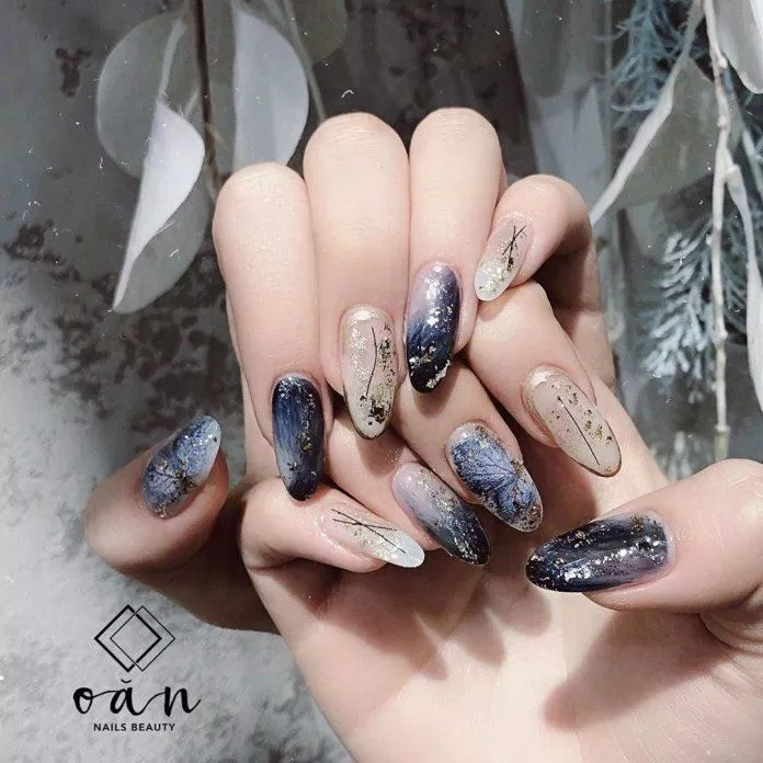 Mẫu móng tay dài đẹp nhẹ nhàng. (Ảnh: Internet)