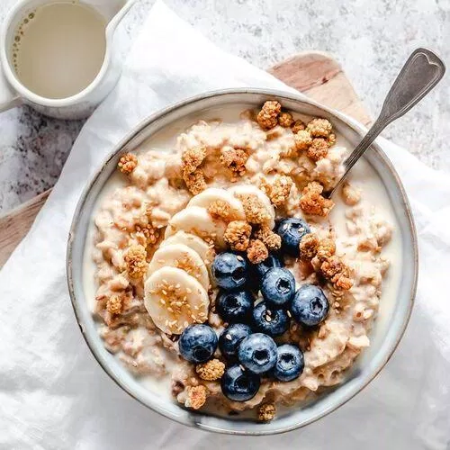Một bữa ăn sáng healthy mà vẫn đầy đủ chất dinh dưỡng. (Ảnh: Internet) Một bữa ăn sáng healthy mà vẫn đầy đủ chất dinh dưỡng. (Ảnh: Internet)