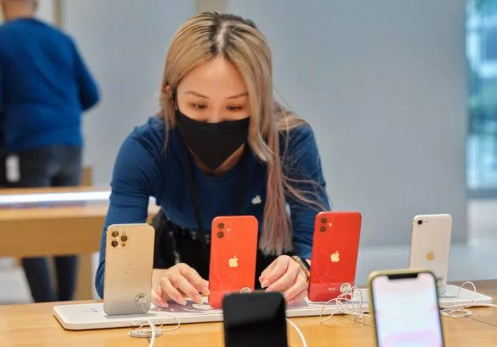Mua iPhone từ các nhà bán lẻ có thể sẽ được giảm giá (Ảnh: Internet).