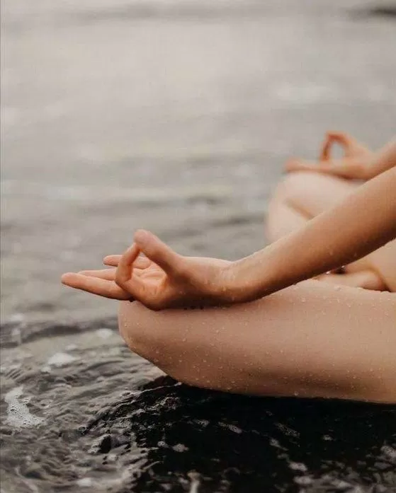 Thiền giúp chúng ta thư giãn (Ảnh: Pinterest)