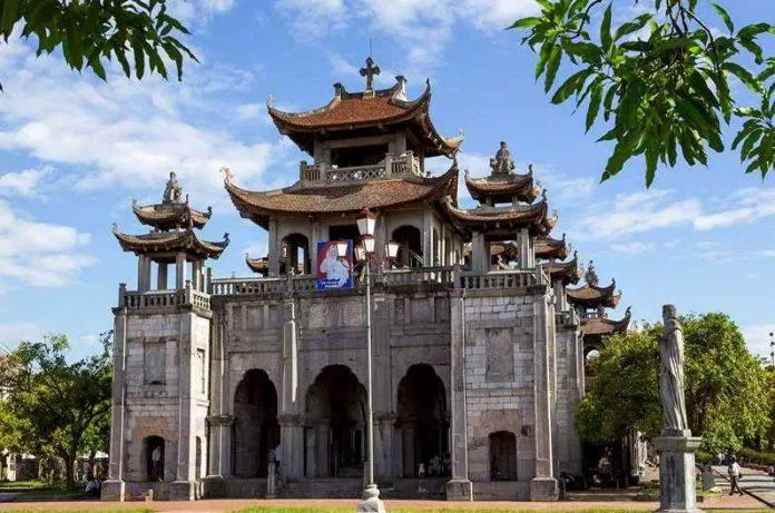 Nhà thờ đá Phát Diệm (Ảnh: Internet)