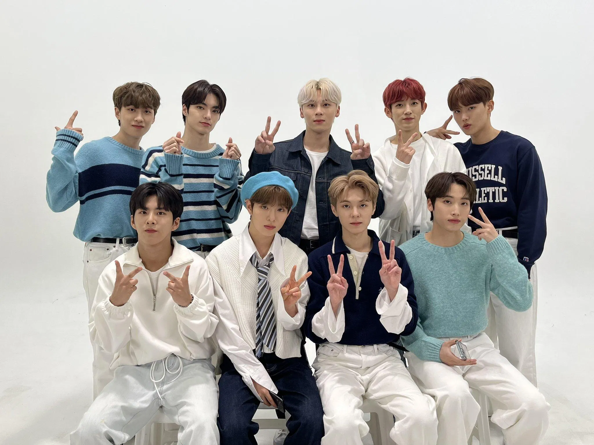 BLANK2Y gồm 9 thành viên: DK, Louis, Donghyuk, U, Siwoo, Mikey, Youngbin, Sungjun và So Dam (Ảnh: Internet)