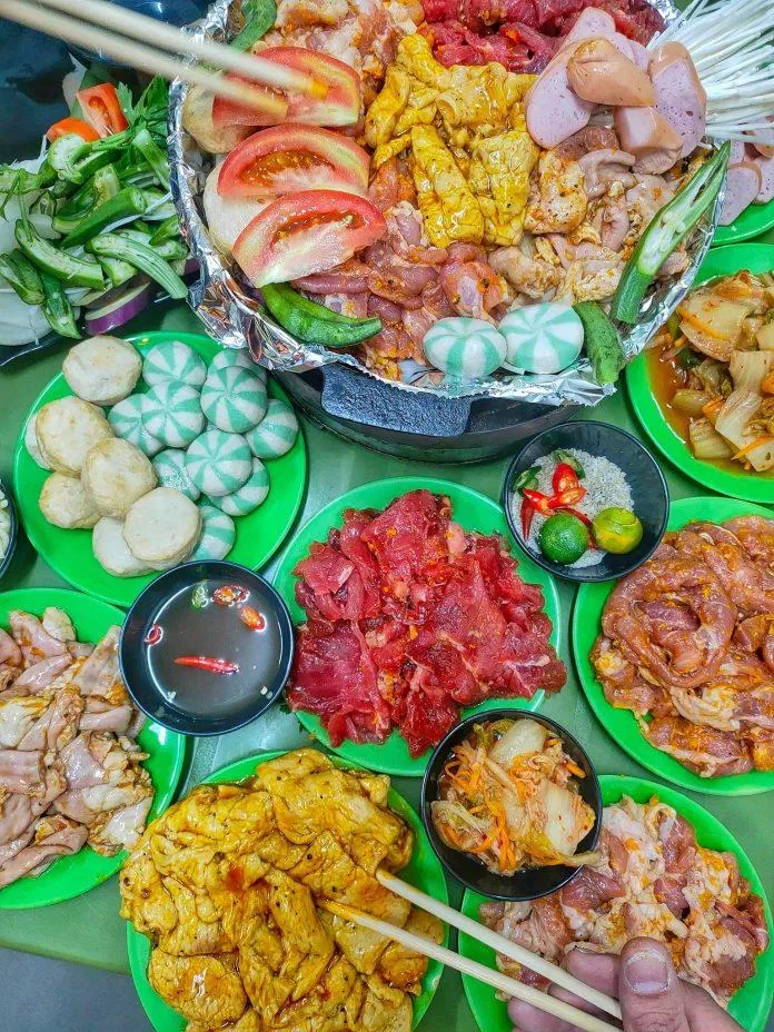 Buffet nướng sốt tắc phố Hàng Lược. (Ảnh: Internet) Buffet nướng sốt tắc phố Hàng Lược. (Ảnh: Internet)