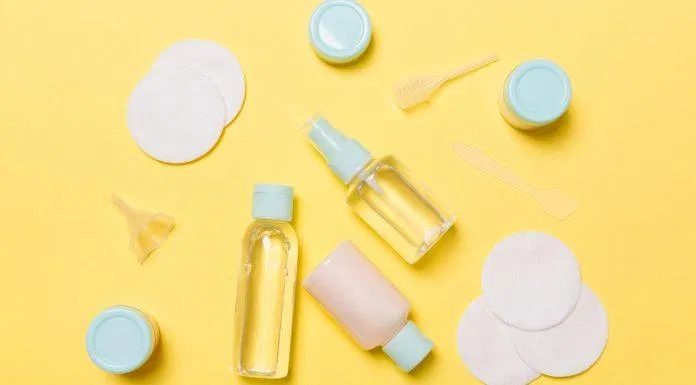 Sử dụng sữa rửa mặt làm sạch da mỗi ngày nhá các nàng (nguồn: internet)