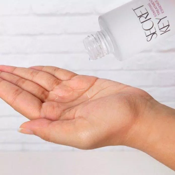 Secret Key Starting Treatment Essence phục hồi và nuôi dưỡng làn da trắng sáng, mịn màng. (Nguồn: Internet)