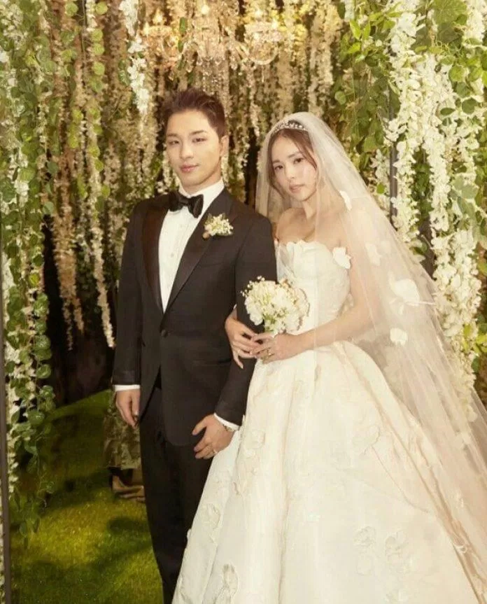 Taeyang là thành viên duy nhất "vừa mắt" dân Hàn vì đời tư sạch bách và mối tình đẹp với Min Hyo-rin (Nguồn: Internet) Taeyang là thành viên duy nhất "vừa mắt" dân Hàn vì đời tư sạch bách và mối tình đẹp với Min Hyo-rin (Nguồn: Internet)