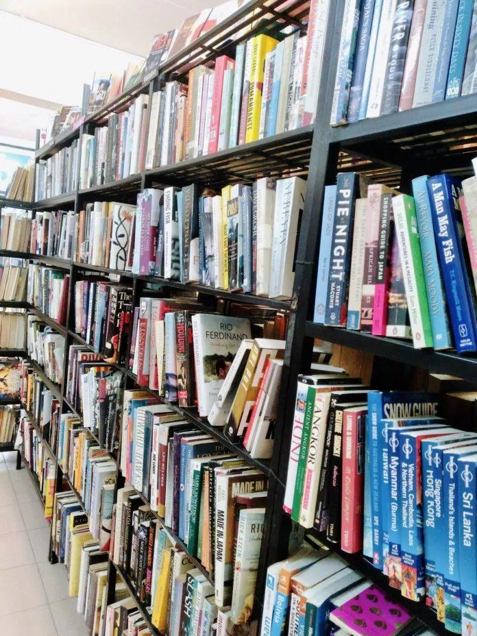 Khám phá Bookworm Hanoi Book Cafe: Điểm đến cho những người yêu sách, cafe sách chất lượng, tiệm sách cũ, khám phá những người yêu sách ngoại văn, thông tin