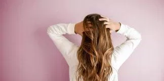 Tóc rụng nhiều phải làm sao? Cách trị rụng tóc hiệu quả (Nguồn: internet)