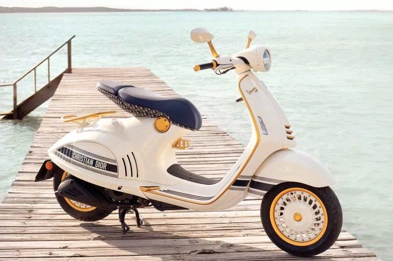 Cận cảnh chiếc Vespa 946 Christian Dior (Nguồn: Internet).