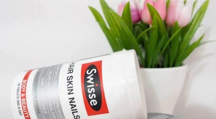 Viên uống đẹp da Swisse Hair Skin Nails (Ảnh: Internet).