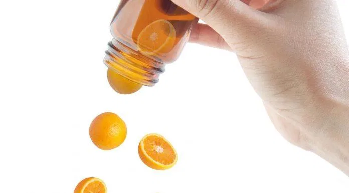 Vitamin C ức chế sản sinh enzyme Tyrosine nên giảm mờ thâm hiệu quả (nguồn: internet)