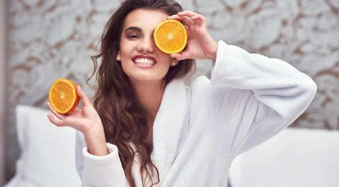 Vitamin C giúp tăng sinh collagen giảm hình thành nếp nhăn cho da (nguồn: internet)