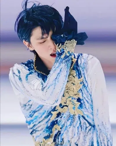 Vẻ đẹp như tiên tử trên sân băng của Yuzuru Hanyu (Nguồn: Internet). Vẻ đẹp như tiên tử trên sân băng của Yuzuru Hanyu (Nguồn: Internet).