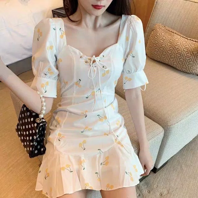 Tay phồng nhẹ giúp che bắp tay thô (Nguồn: Internet) Tay phồng nhẹ giúp che bắp tay thô (Nguồn: Internet)
