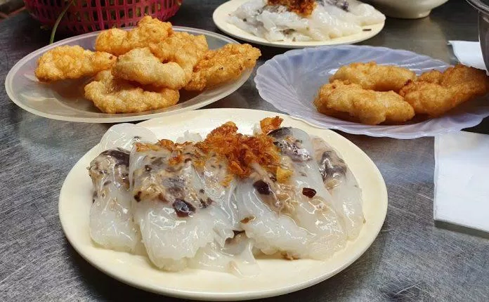 Bánh cuốn chả mực của quán. (Ảnh: Internet)