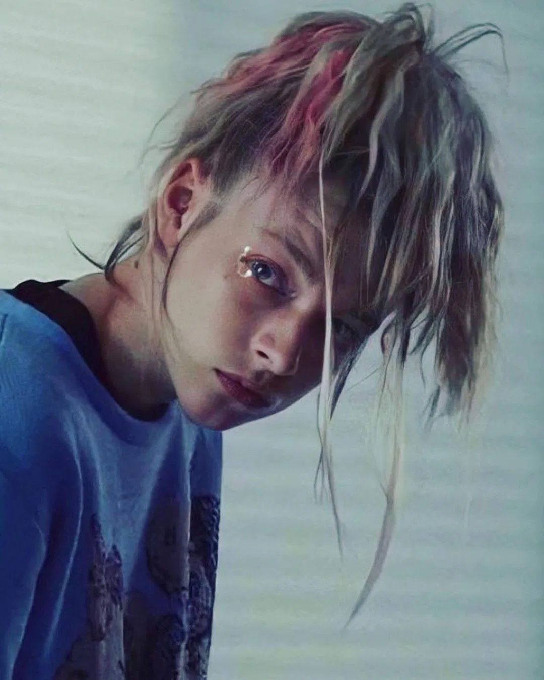 Euphoria season 2 makeup looks: 10 phong cách trang điểm dẫn đầu xu hướng bắt trend BlogAnChoi cách trang điểm dẫn đầu xu hướng Euphoria hoc make up khám phá kim cương phong cách xu hướng