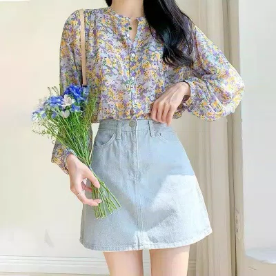 Mẫu áo sơ mi nữ chiffon voan hoa nhí dài tay ( Nguồn: Internet)