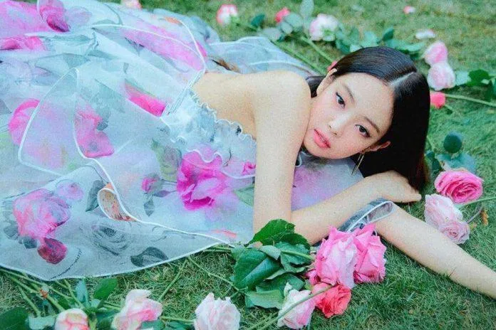 Màn debut solo của Jennie đã mở đường cho sự nghiệp solo lẫy lững của từng thành viên trong BLACKPINK (Nguồn: Internet) Màn debut solo của Jennie đã mở đường cho sự nghiệp solo lẫy lững của từng thành viên trong BLACKPINK (Nguồn: Internet)