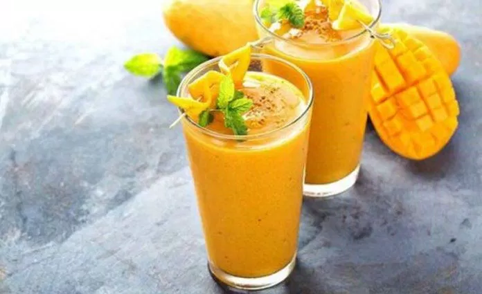 Sinh tố dứa xoài giúp làm đẹp da và tốt cho tiêu hóa (Ảnh: Internet) Sinh tố dứa xoài giúp làm đẹp da và tốt cho tiêu hóa (Ảnh: Internet)