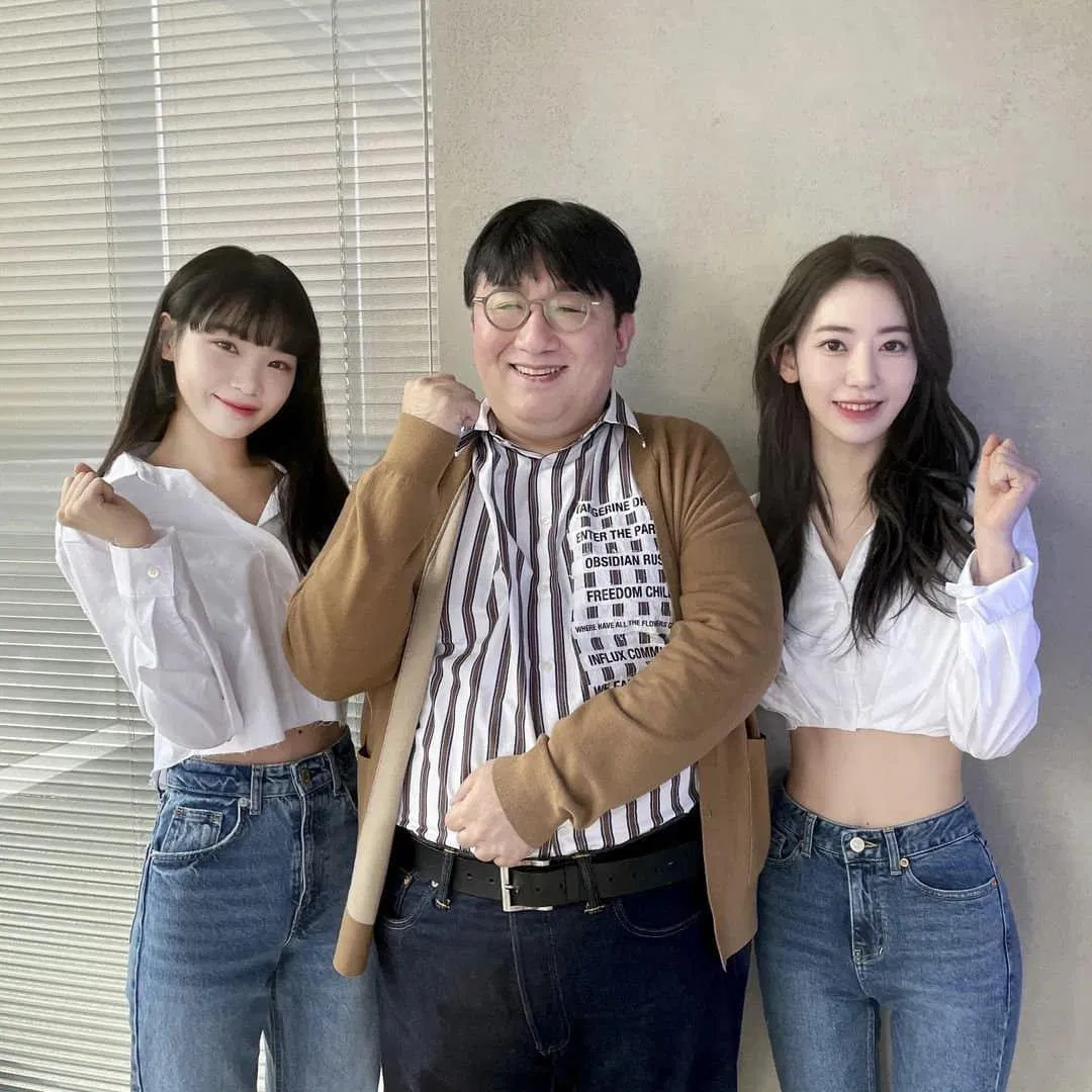Sakura và Chaewon mới đây được xác nhận đã gia nhập Source Music (Ảnh: Internet)