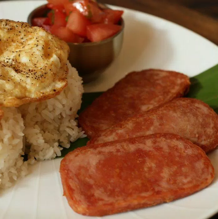 Spamsilog là sự kết hợp hoàn hảo giữa cơm, trứng và thịt hộp. (Nguồn: Internet)