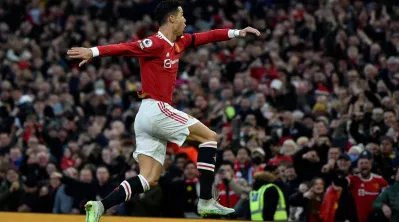 Ronaldo vẫn không ngừng phá thêm những kỷ lục (Ảnh: Internet). Ronaldo vẫn không ngừng phá thêm những kỷ lục (Ảnh: Internet).