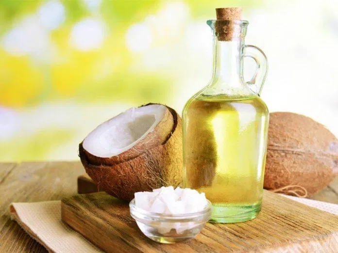 Súc miệng bằng dầu dừa