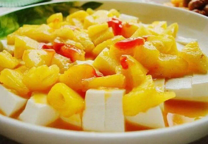 Đậu phụ sốt dứa có vị chua ngọt và rất thanh đạm (Ảnh: Internet) Đậu phụ sốt dứa có vị chua ngọt và rất thanh đạm (Ảnh: Internet)