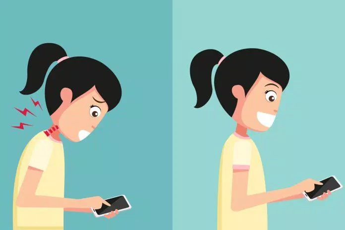 Thay đổi tư thế khi sử dụng điện thoại để hạn chế tình trạng đau lưng, đau đốt sống cổ.  (Hình: Internet)