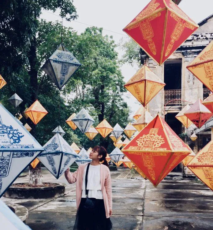 Khu vực trang trí đèn lồng ở Đại Nội. (Ảnh: Kim Cúc) Khu vực trang trí đèn lồng ở Đại Nội. (Ảnh: Kim Cúc)