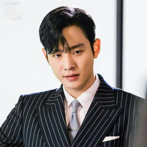 "Tổng tài bá đạo" Kang Tae Mu (Ảnh: Internet)