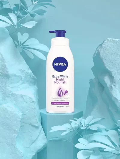 Sữa dưỡng thể ban đêm Nivea Extra White Night Nourish (Nguồn: Internet)