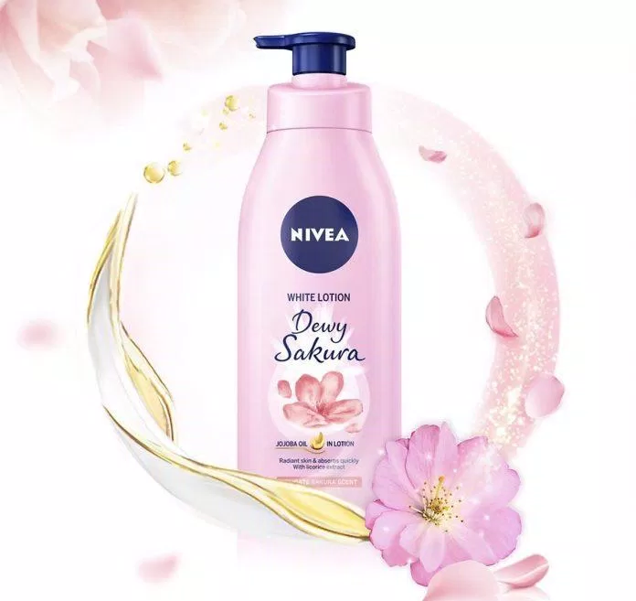 Sữa dưỡng thể Nivea Dewy Sakura (Nguồn: Internet)