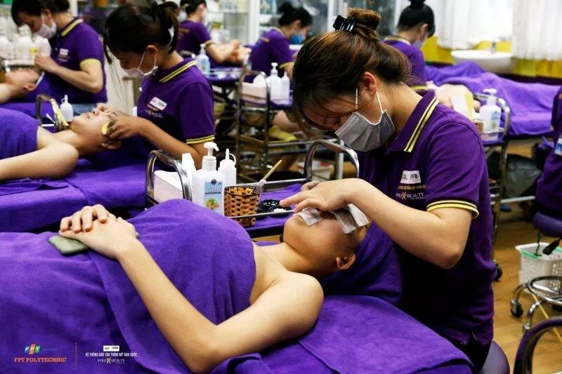 Spa là một trong những ngành nổi trội của trường (Nguồn: Internet)