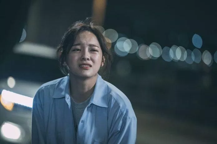 Màn hình "Đứng dậy và cắt" Sự tham gia đáng tiếc của Kim Se Jeong trong I Wanna Hear Your Song (2019) (Ảnh: Internet)
