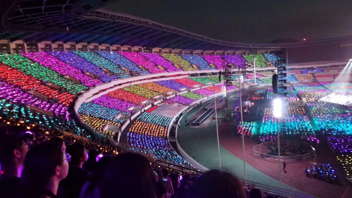 Netizen cho rằng BLACKPINK, IU hay TWICE có thể tổ chức concert ở SVĐ này. (Ảnh: Internet)