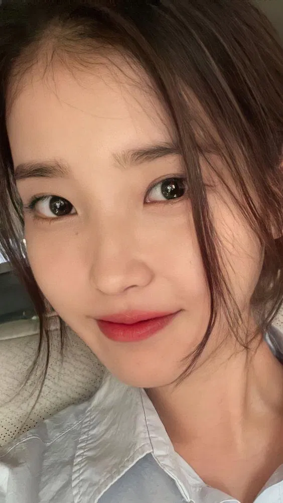 Làn da không tì vết, đường chân mày nhỏ, đôi mắt to tròn, và đôi môi nhỏ của người đẹp là điều mà biết bao cô nàng ao ước có được. (Nguồn: Internet)
