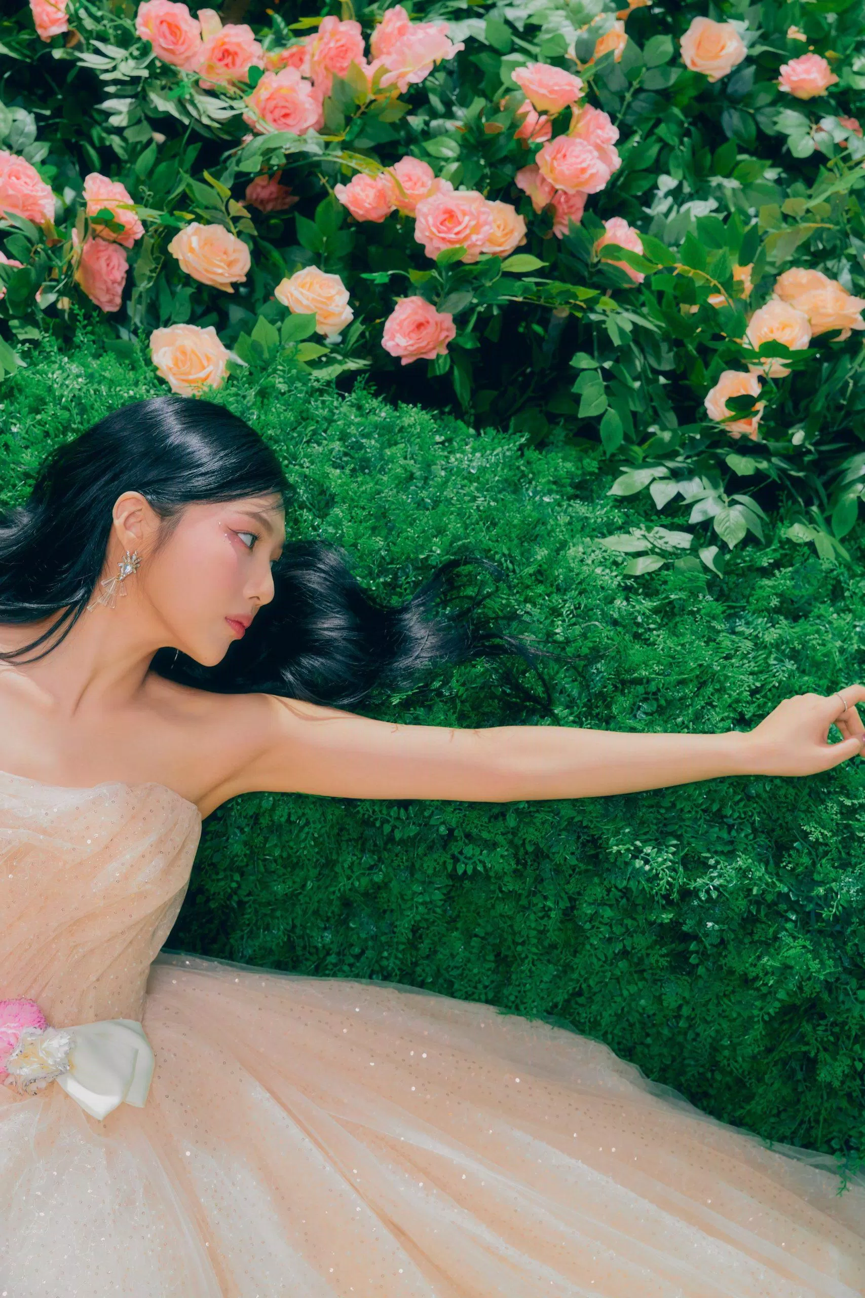 "Cô tiên cuối năm" Joy xinh đẹp trong ảnh teaser mới nhất. (Nguồn: Internet) "Cô tiên cuối năm" Joy xinh đẹp trong ảnh teaser mới nhất. (Nguồn: Internet)