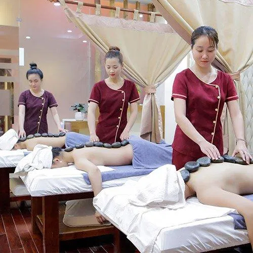Sự chuyên nghiệp của nhân viên tại Khoẻ spa sẽ đem lại cho bạn cảm giác thư giãn nhất có thể( Nguồn: Internet) Sự chuyên nghiệp của nhân viên tại Khoẻ spa sẽ đem lại cho bạn cảm giác thư giãn nhất có thể( Nguồn: Internet)