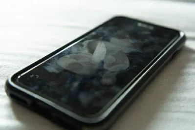 Có nên dùng nước tẩy trang để lau sạch? (Ảnh: Internet). Có nên dùng nước tẩy trang để lau sạch? (Ảnh: Internet).