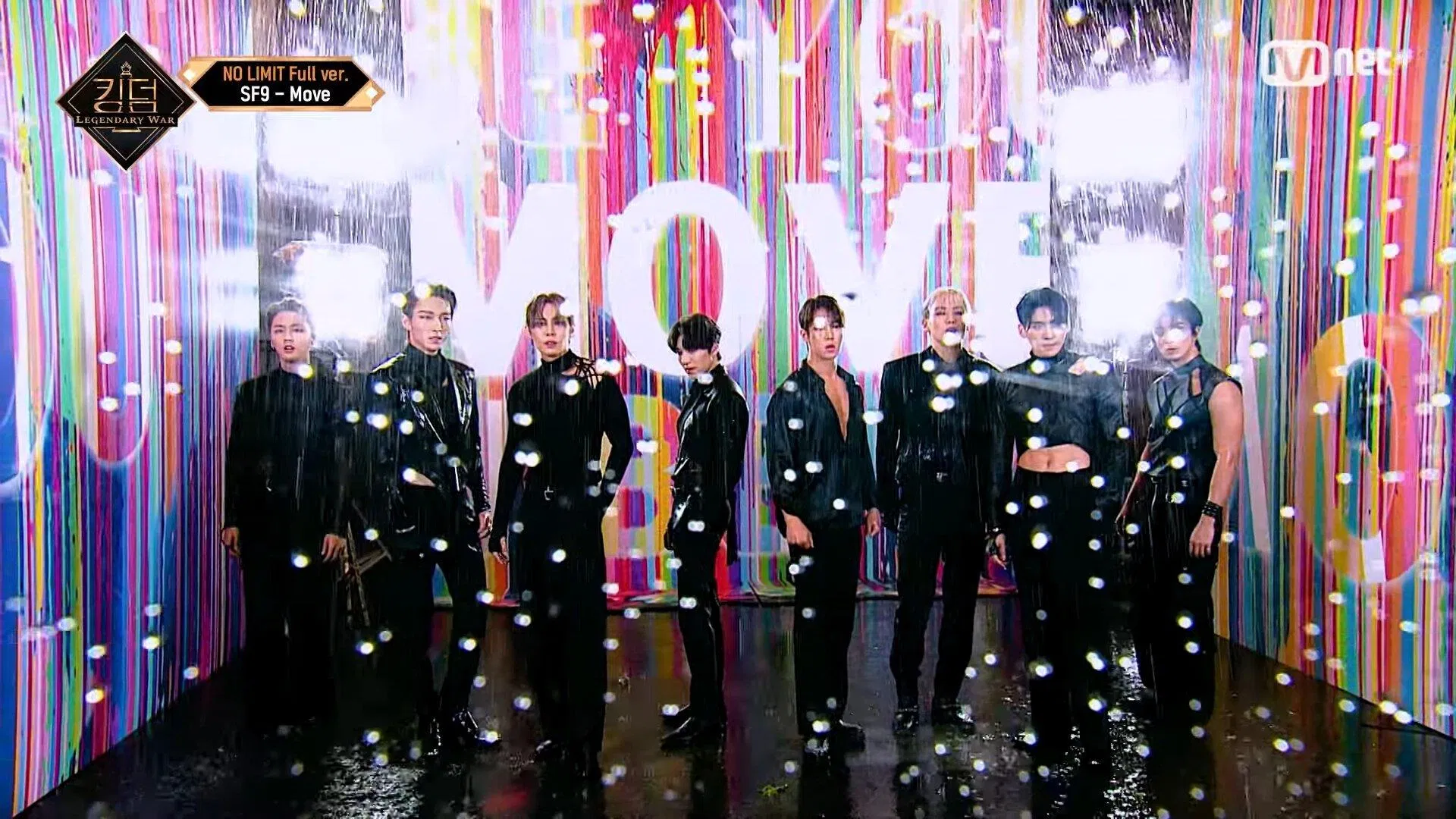 SF9 với bản cover MOVE đỉnh cao. (Nguồn: Internet) SF9 với bản cover MOVE đỉnh cao. (Nguồn: Internet)