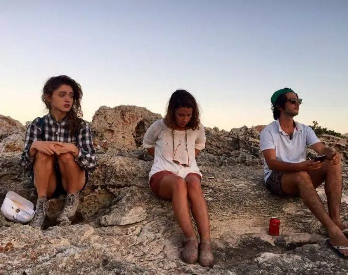 10/9/2016 - Hình ảnh đầu tiên của Natalia cùng với 2 người bạn khác trong chuyến du lịch tại Tây Ban Nha trên trang Instagram cá nhân của Charlie (Nguồn: Internet)