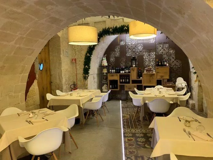 Nhà hàng 900, Matera (Nguồn: Internet) Nhà hàng 900, Matera (Nguồn: Internet)