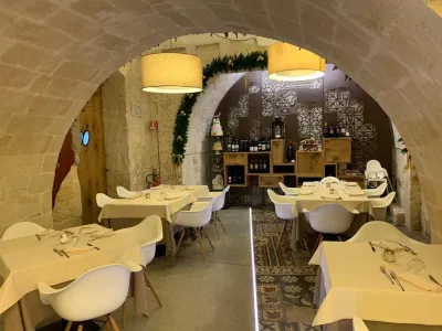 Nhà hàng 900, Matera (Nguồn: Internet) Nhà hàng 900, Matera (Nguồn: Internet)