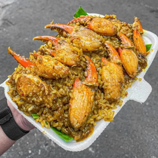 Cơm chiên cà ri cua thương hiệu của Hai Đắc (ảnh: internet)