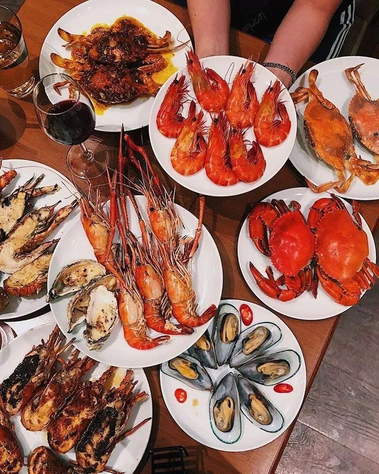 Hải sản chất lượng tại nhà hàng hải sản Du Ký (ảnh: internet) Hải sản chất lượng tại nhà hàng hải sản Du Ký (ảnh: internet)